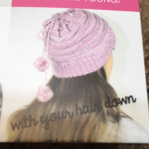 Tan winter hat D&Y ponyflo or snood NEW - Picture 9 of 13